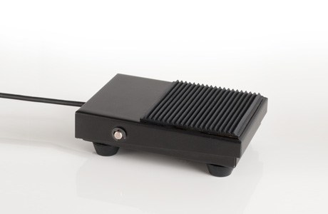 Image capture foot-switch for Mediscope with OptiPix